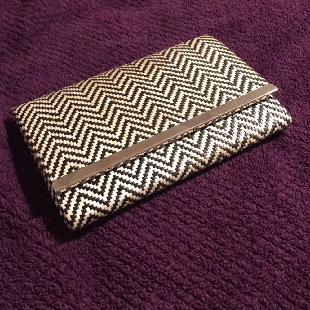 ✨Nightime Clutch✨